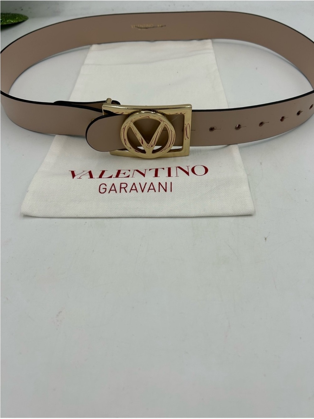 Women’s Valentino, leather belt size medium/41 inches made in Italy